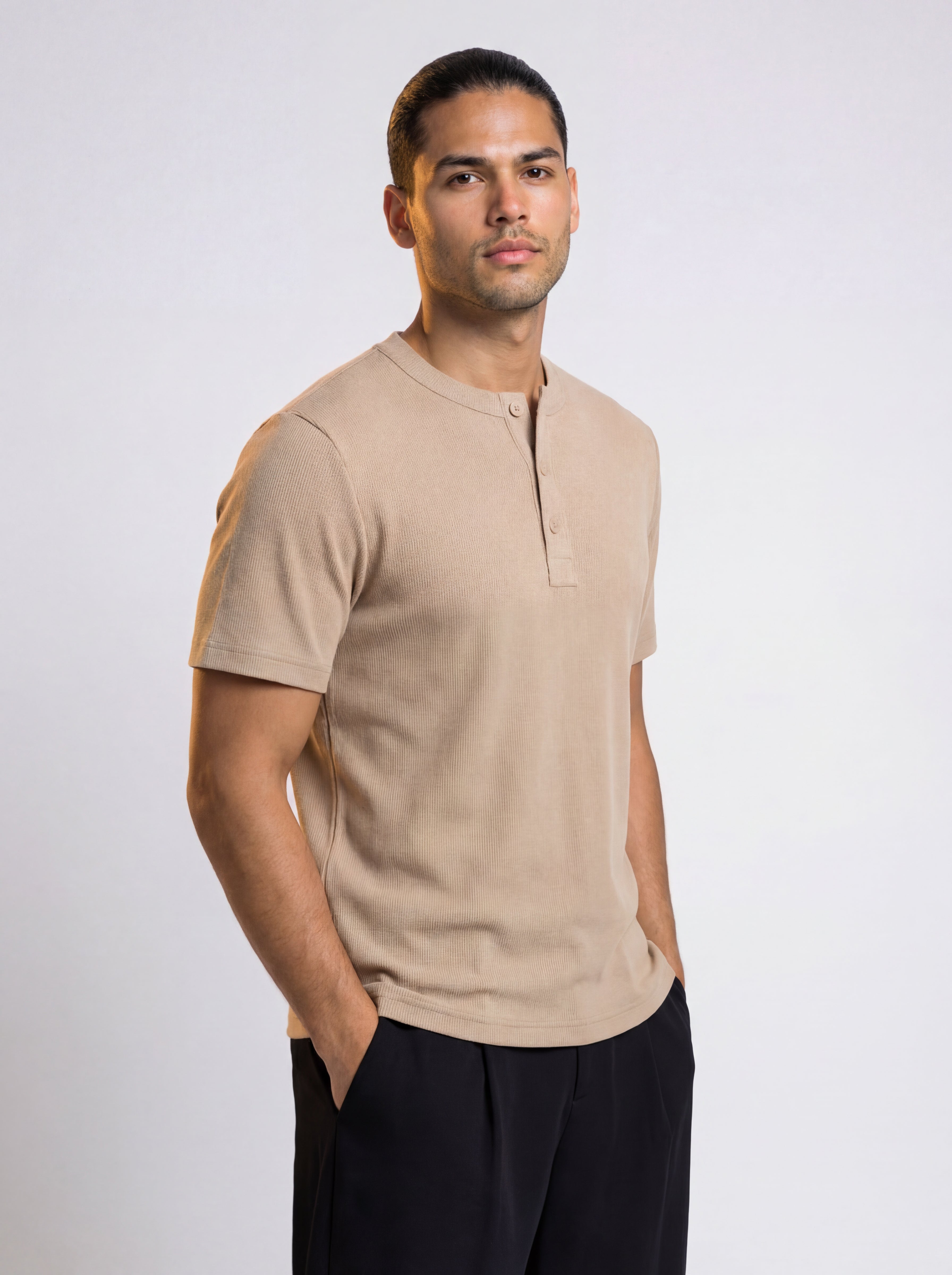 The Mercer Rib Henley (beige)